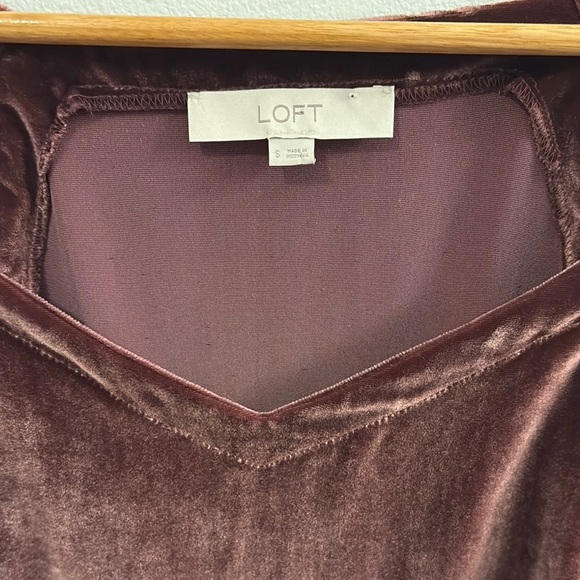 Ann Taylor LOFT Velvet Purple Puff Sleeve Fitted Blouse Small Whimsigoth - Picture 3 of 12